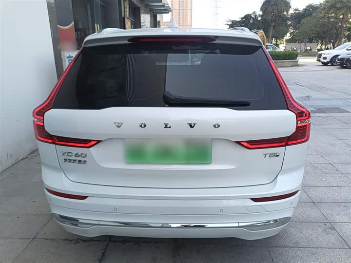Volvo XC60 Hybrid 2025 2025款 插电式混动 长续航四驱智雅豪华版