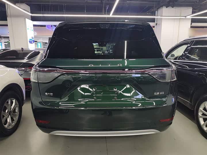 Aito M9 2025 2025款 增程 Ultra版 52kWh 6座版