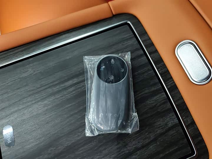 Aito M9 2025 2025款 增程 Ultra版 52kWh 6座版