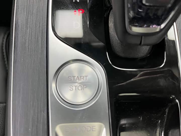 GAC Trumpchi GS8 2025 2025款 领航系列 2.0TGDI 四驱豪华版 5座