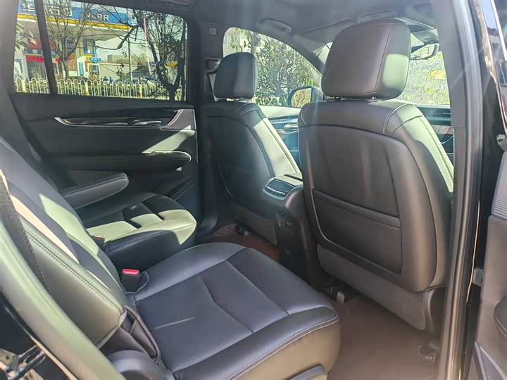 Cadillac XT6 2022 2022款 2.0T 六座四驱豪华型