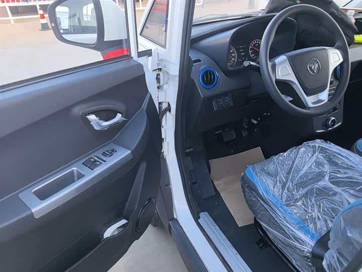 Foton Smart Smurf E7 2024 2024款 改款 纯电动厢式运输车 平顶2座 亿纬锂能41.86kWh