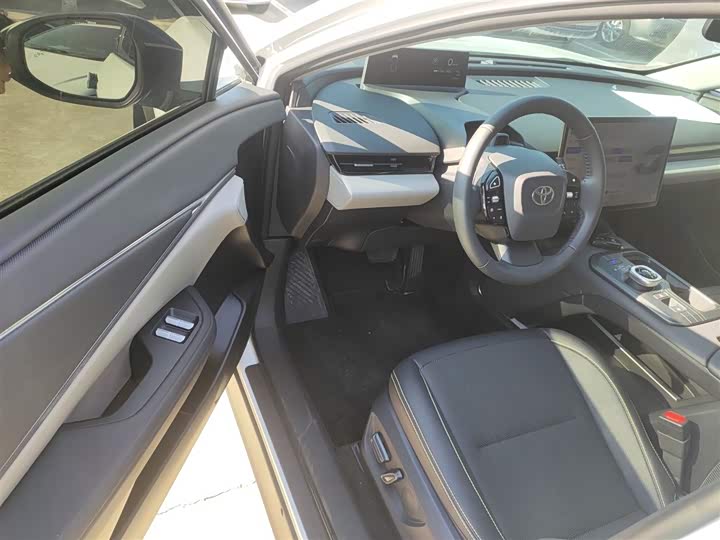 Toyota bZ5 2025 2025款 550 PRO