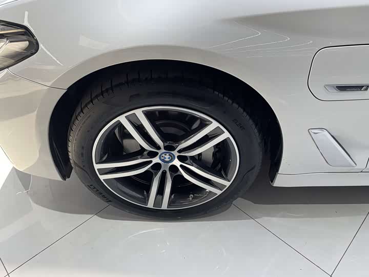 BMW 5 Series Hybrid 2022 2022款 535Le 豪华套装