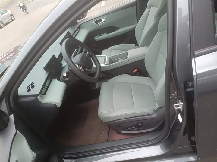 Roewe D6 2025 2025款 450km 尊享版