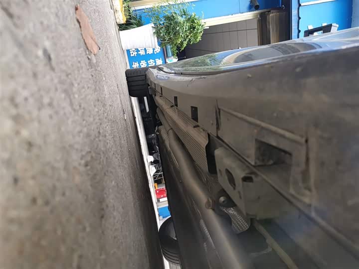 BYD Han L 2025 2025款 DM-p 四驱激光雷达旗舰型