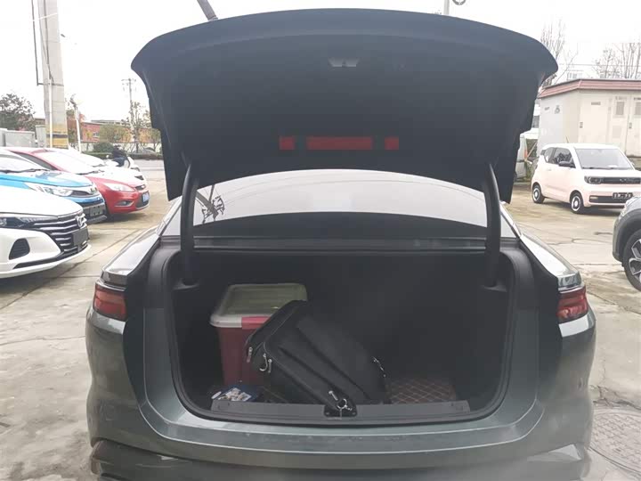 BYD Han L 2025 2025款 DM-p 四驱激光雷达旗舰型