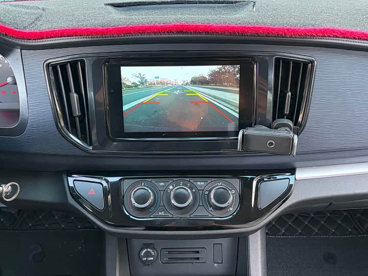 Dongfeng Forthing Lingzhi M5 2023 2023款 M5L 1.6L 基本型 7座