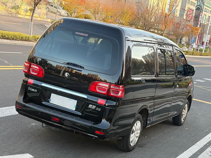 Dongfeng Forthing Lingzhi M5 2023 2023款 M5L 1.6L 基本型 7座