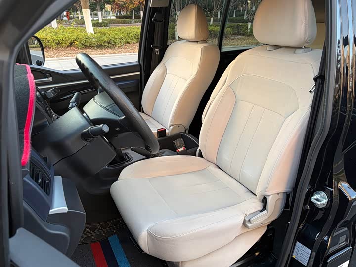 Dongfeng Forthing Lingzhi M5 2023 2023款 M5L 1.6L 基本型 7座