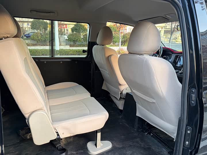 Dongfeng Forthing Lingzhi M5 2023 2023款 M5L 1.6L 基本型 7座