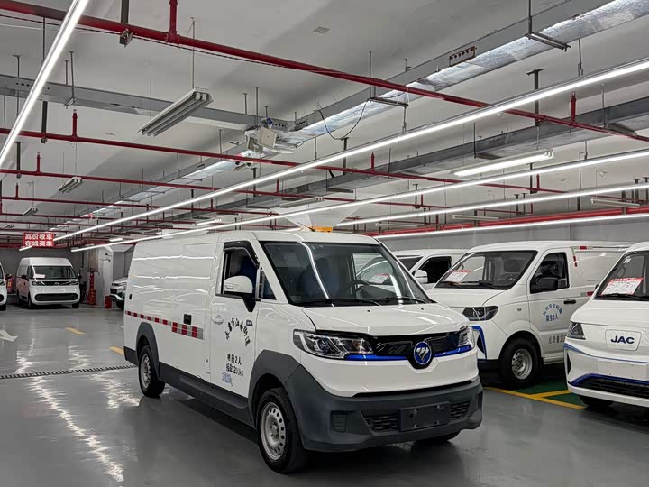 Foton Smart Smurf E7 2024 2024款 纯电动厢式运输车 平顶2座 宁德时代46.36kWh