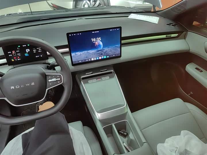 Roewe D6 2025 2025款 450km 尊享版