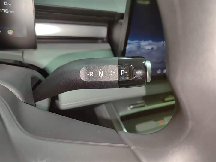 Roewe D6 2025 2025款 450km 尊享版