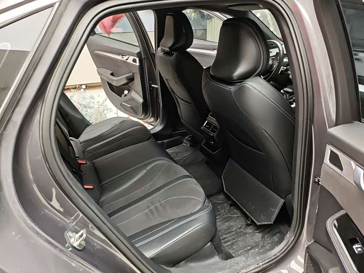 Geely Preface 2025 2025款 东方曜 2.0TD 望月版