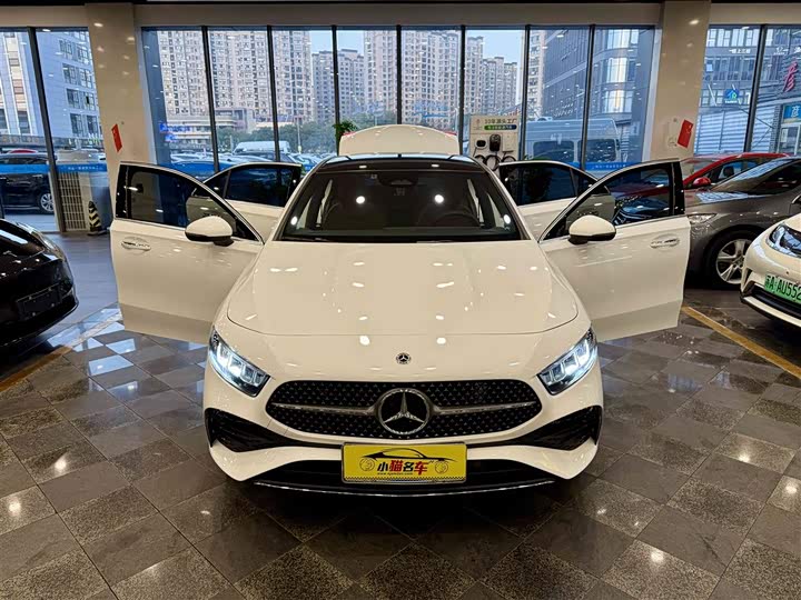 Mercedes-Benz A-Class 2025 2025款 A 200 L 时尚型