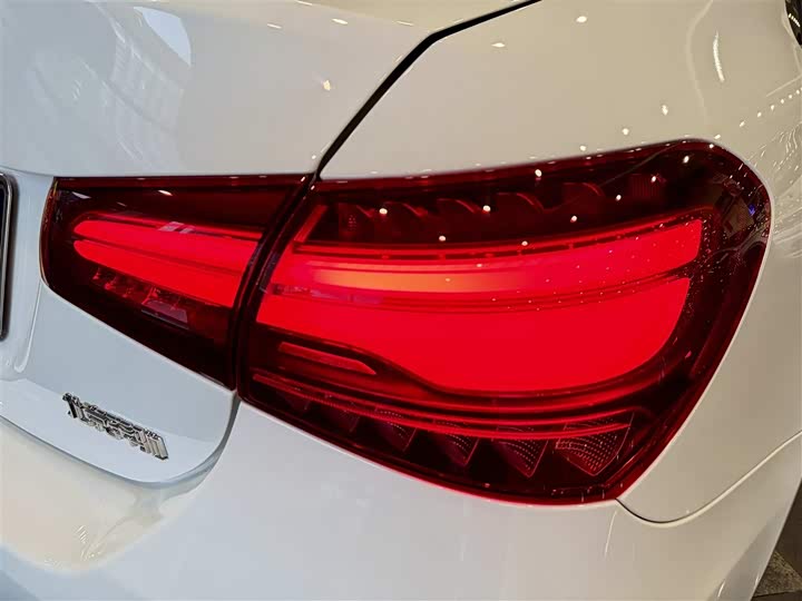 Mercedes-Benz A-Class 2025 2025款 A 200 L 时尚型