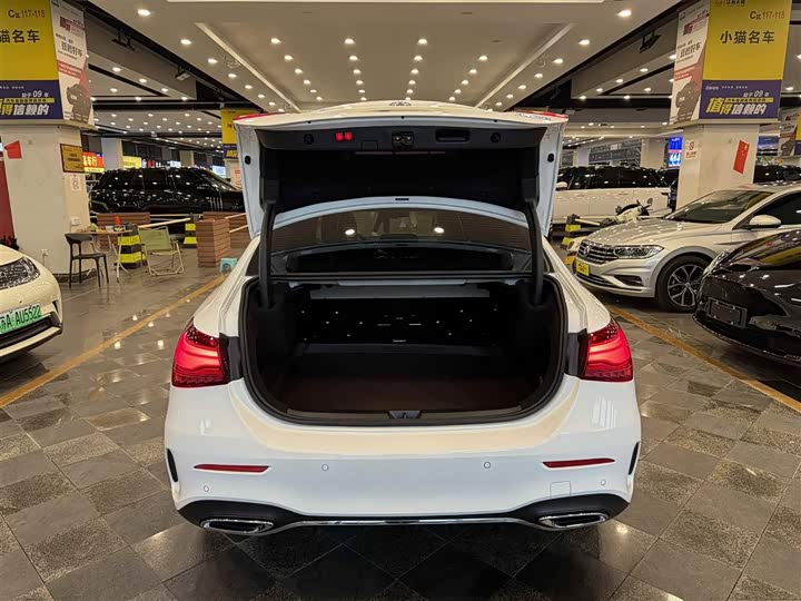 Mercedes-Benz A-Class 2025 2025款 A 200 L 时尚型