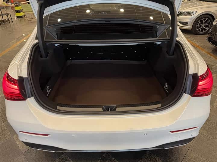 Mercedes-Benz A-Class 2025 2025款 A 200 L 时尚型