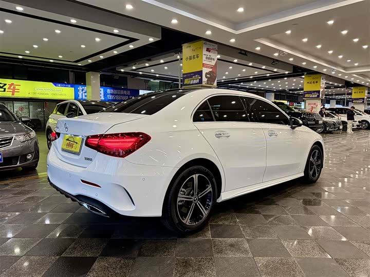 Mercedes-Benz A-Class 2025 2025款 A 200 L 时尚型