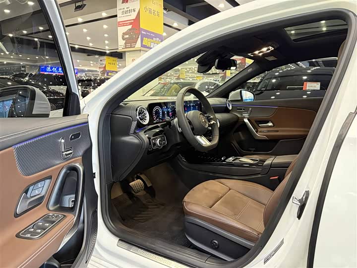 Mercedes-Benz A-Class 2025 2025款 A 200 L 时尚型