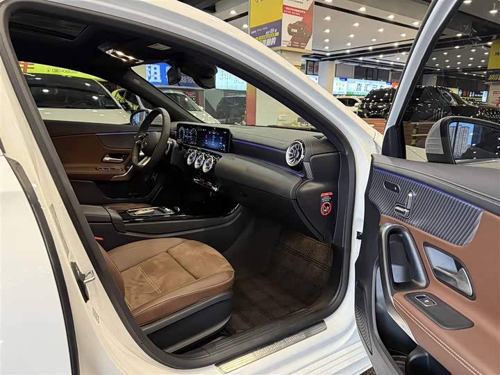 Mercedes-Benz A-Class 2025 2025款 A 200 L 时尚型