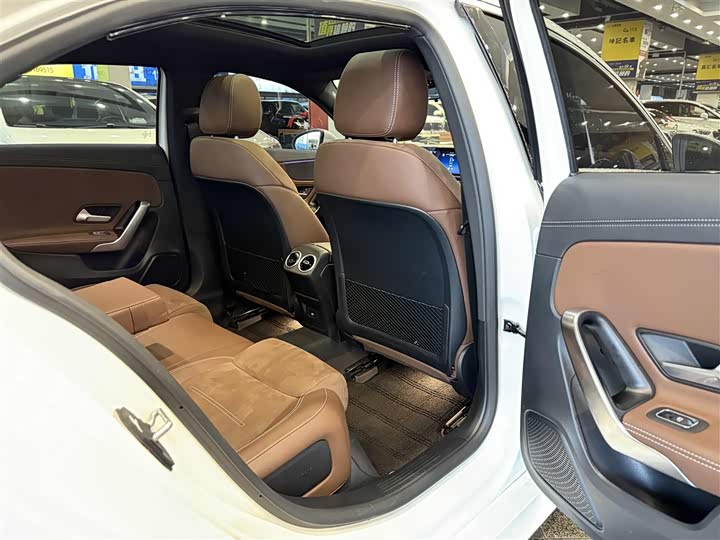 Mercedes-Benz A-Class 2025 2025款 A 200 L 时尚型