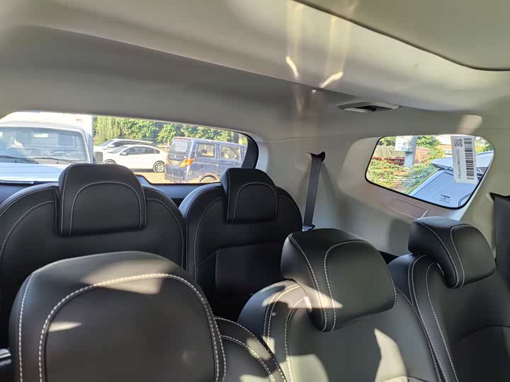 Geely Okavango 2022 2022款 1.8TD 自动舒适型 7座