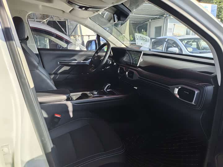 Geely Okavango 2022 2022款 1.8TD 自动舒适型 7座