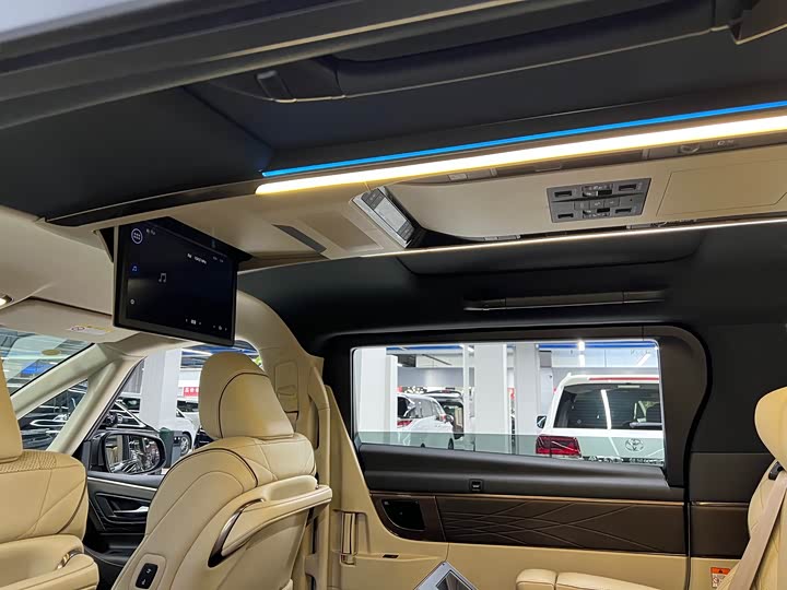 Toyota Vellfire 2024 2024款 皇冠 双擎 2.5L 至尊行政版