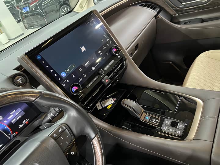 Toyota Vellfire 2024 2024款 皇冠 双擎 2.5L 至尊行政版