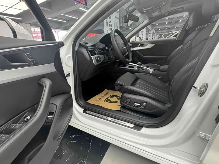 Audi A4L 2024 2024款 40 TFSI 时尚动感型
