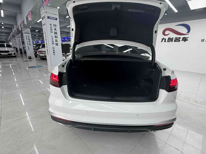 Audi A4L 2024 2024款 40 TFSI 时尚动感型