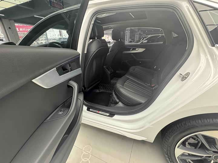 Audi A4L 2024 2024款 40 TFSI 时尚动感型