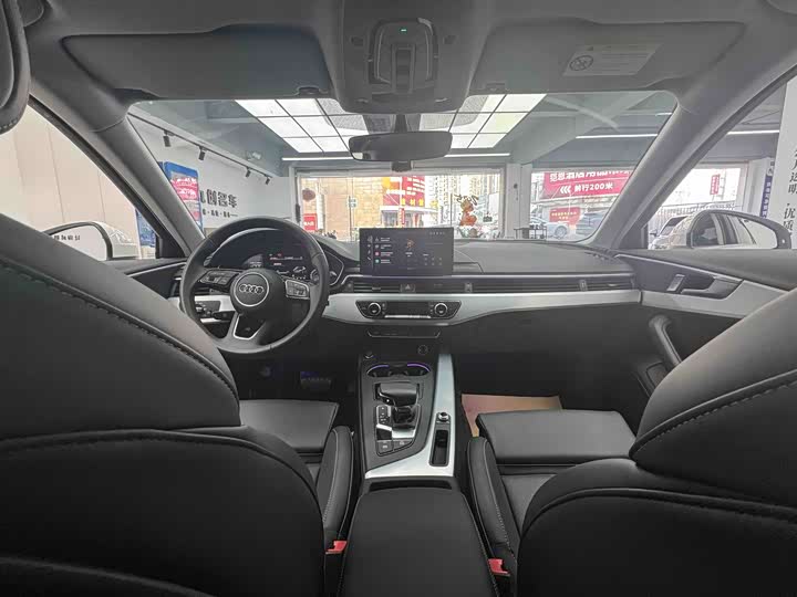 Audi A4L 2024 2024款 40 TFSI 时尚动感型