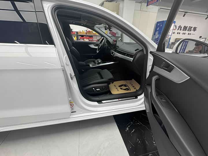 Audi A4L 2024 2024款 40 TFSI 时尚动感型