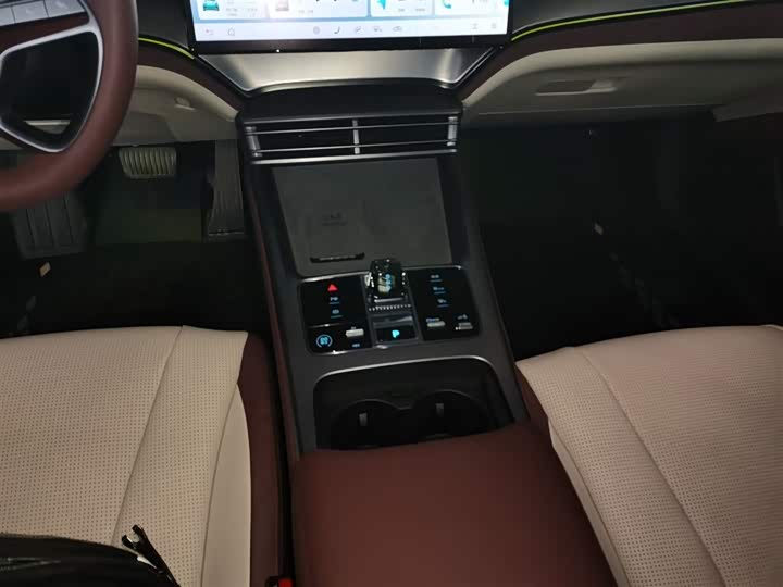 BYD Seal 07 DM-i Hybrid 2025 2025款 智驾版 DM-i 1.5L 125km 尊贵型