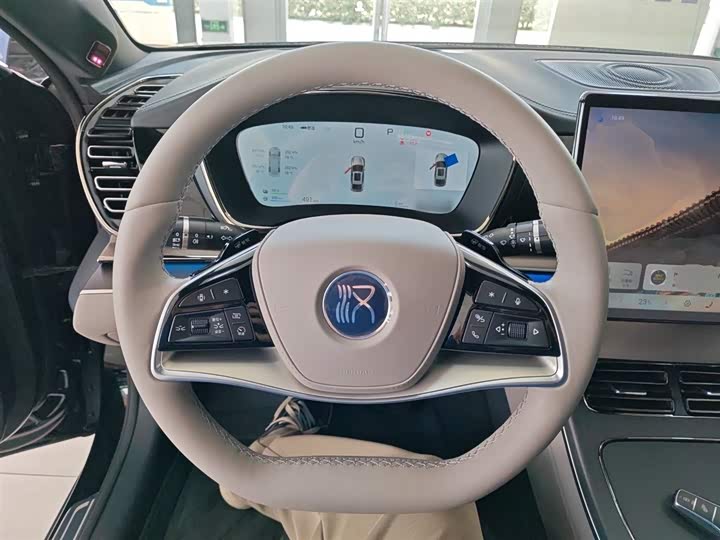 BYD Han 2025 2025款 DM-i 智驾版 125KM激光雷达旗舰型