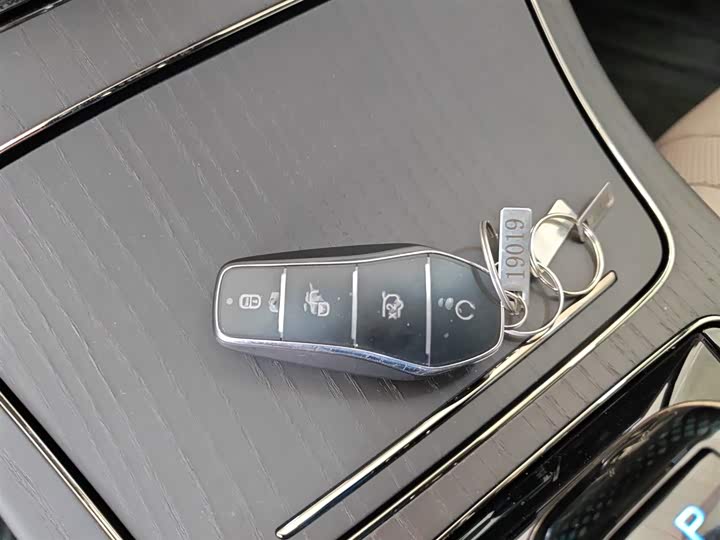 BYD Han 2025 2025款 DM-i 智驾版 125KM激光雷达旗舰型