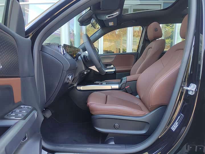 Mercedes-Benz GLB-Class 2025 2025款 GLB 220 动感型