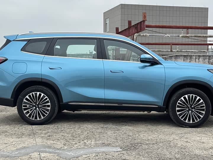 Chery Tiggo 8 Plus C-DM 2025 2025款 1.5T 116km 尊贵型 5座