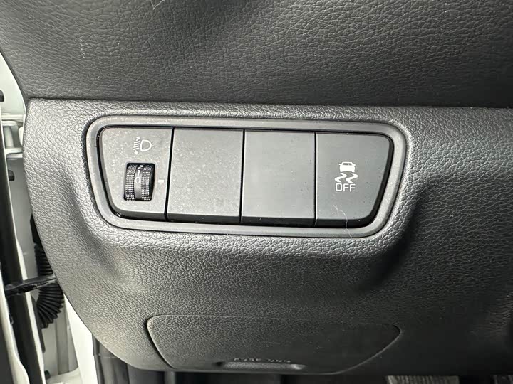 Kia K3 2021 2021款 改款 1.5L CVT时尚版