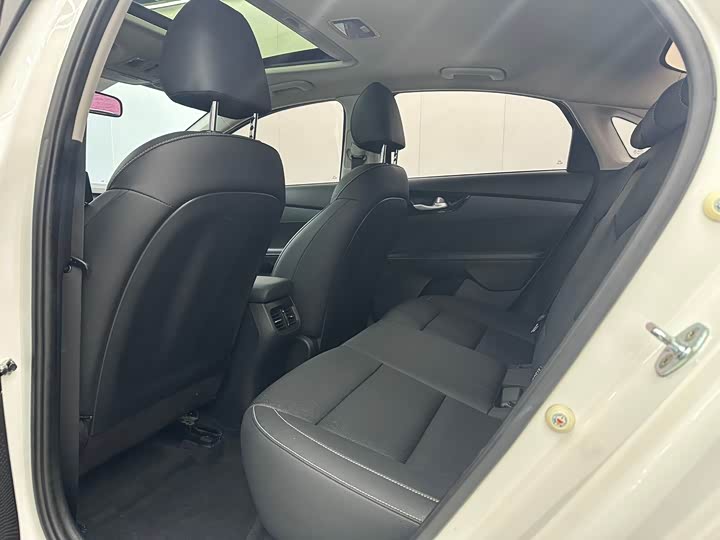 Kia K3 2021 2021款 改款 1.5L CVT时尚版