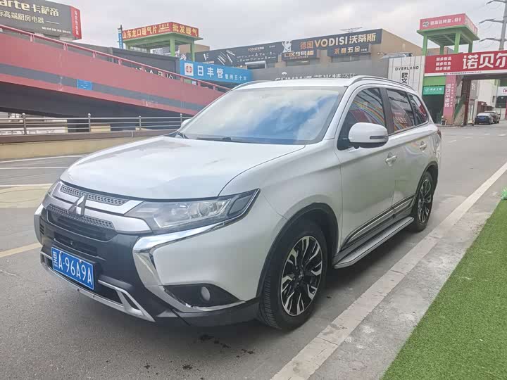 Mitsubishi Outlander 2021 2021款 2.0L 两驱畅享版 5座