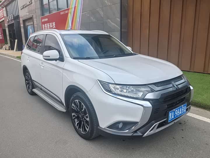 Mitsubishi Outlander 2021 2021款 2.0L 两驱畅享版 5座