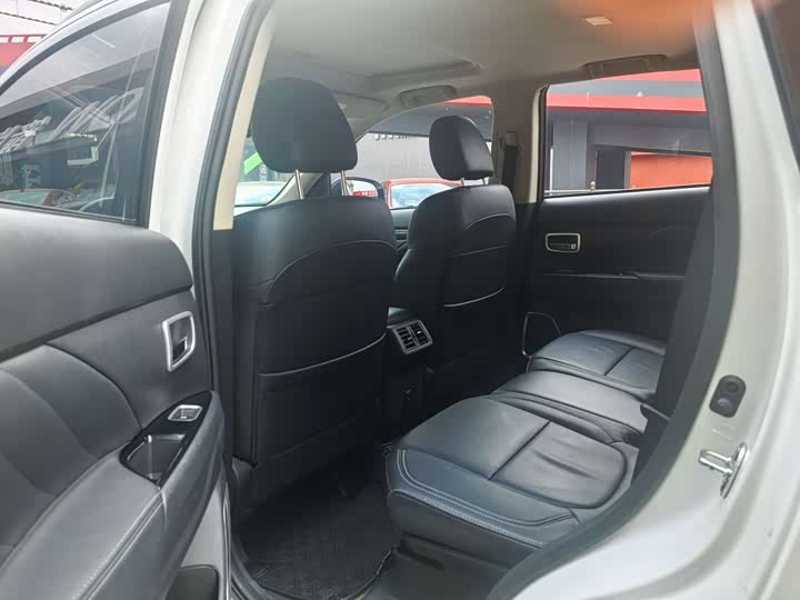 Mitsubishi Outlander 2021 2021款 2.0L 两驱畅享版 5座