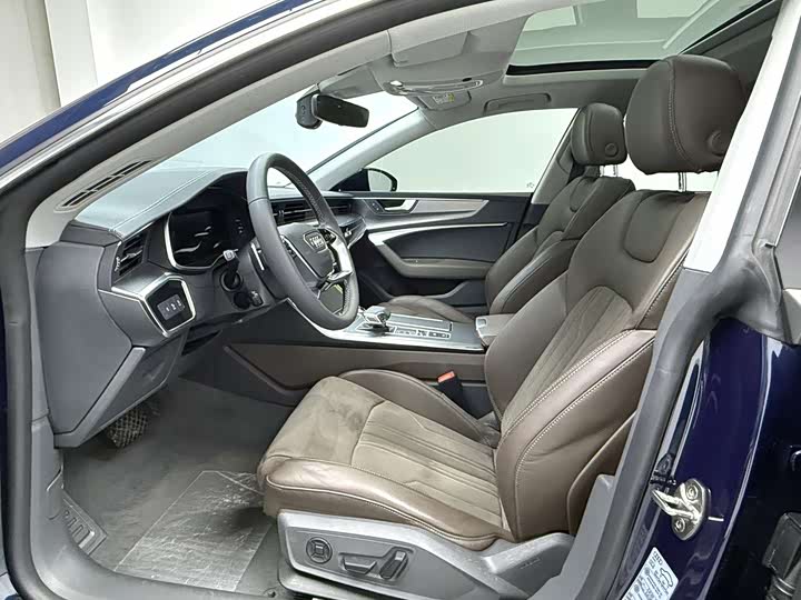 Audi A7L 2024 2024款 45TFSI S-line 筑梦型 流晶套装