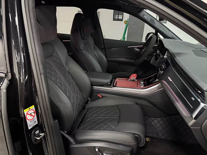 Audi SQ7 2024 2024款 4.0 TFSI 暗夜骑士版