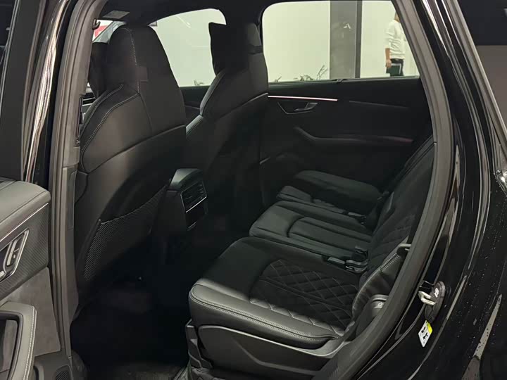 Audi SQ7 2024 2024款 4.0 TFSI 暗夜骑士版