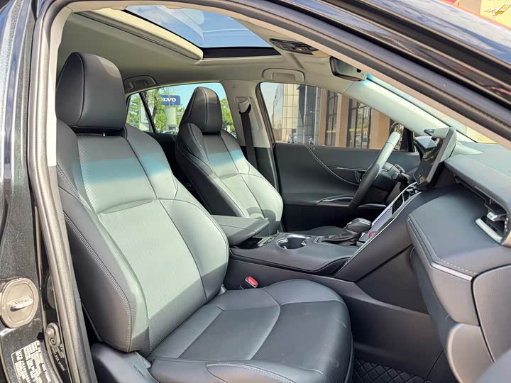 Toyota Venza 2023 2023款 2.0L CVT两驱尊贵版